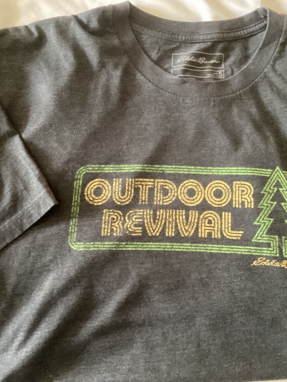 Men’s Eddie Bauer Gray Graphic “Outdoor Revival” Short Sleeve Size XL